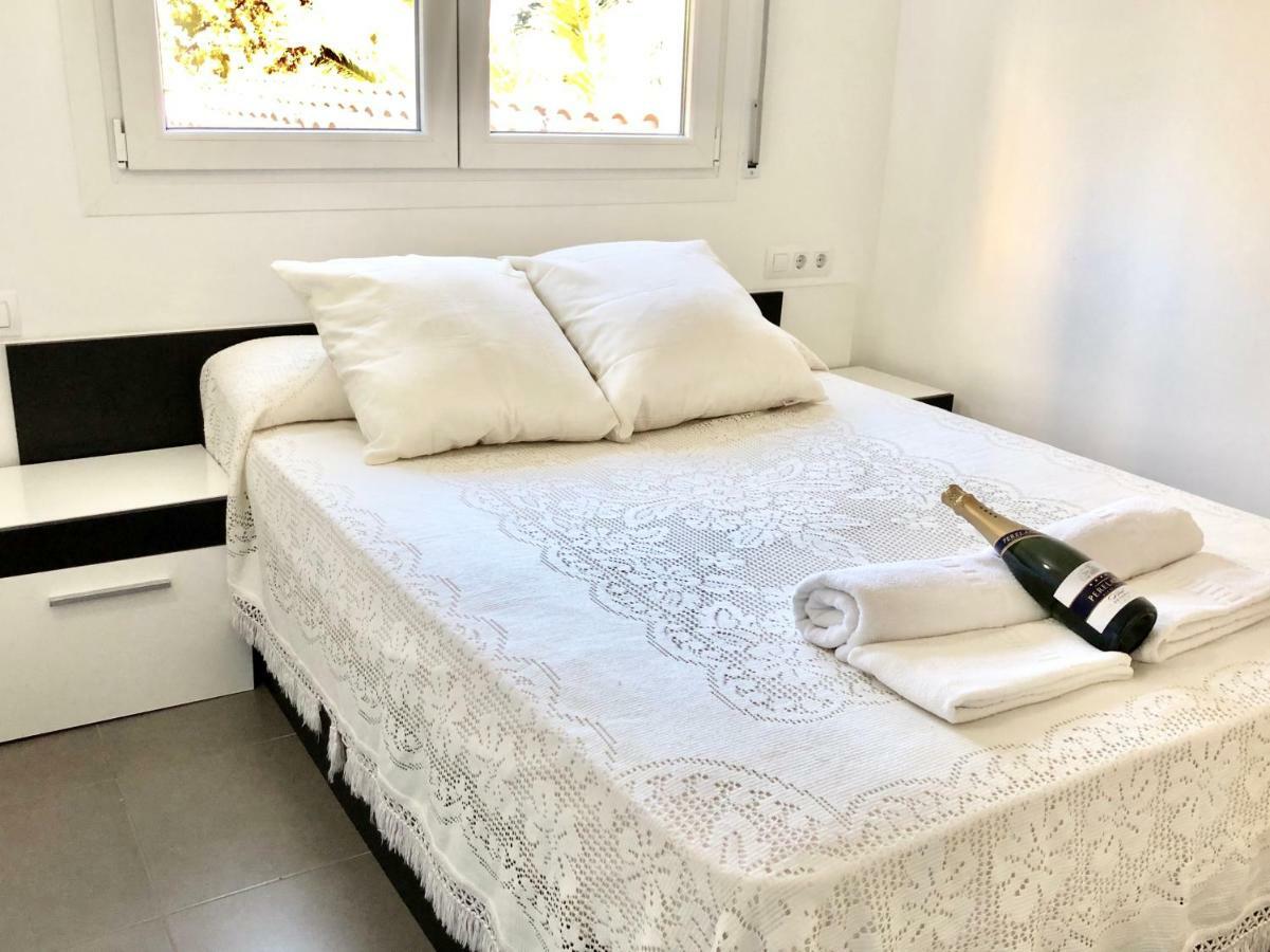 Chalet Doble Almadraba Villa Roses Eksteriør billede